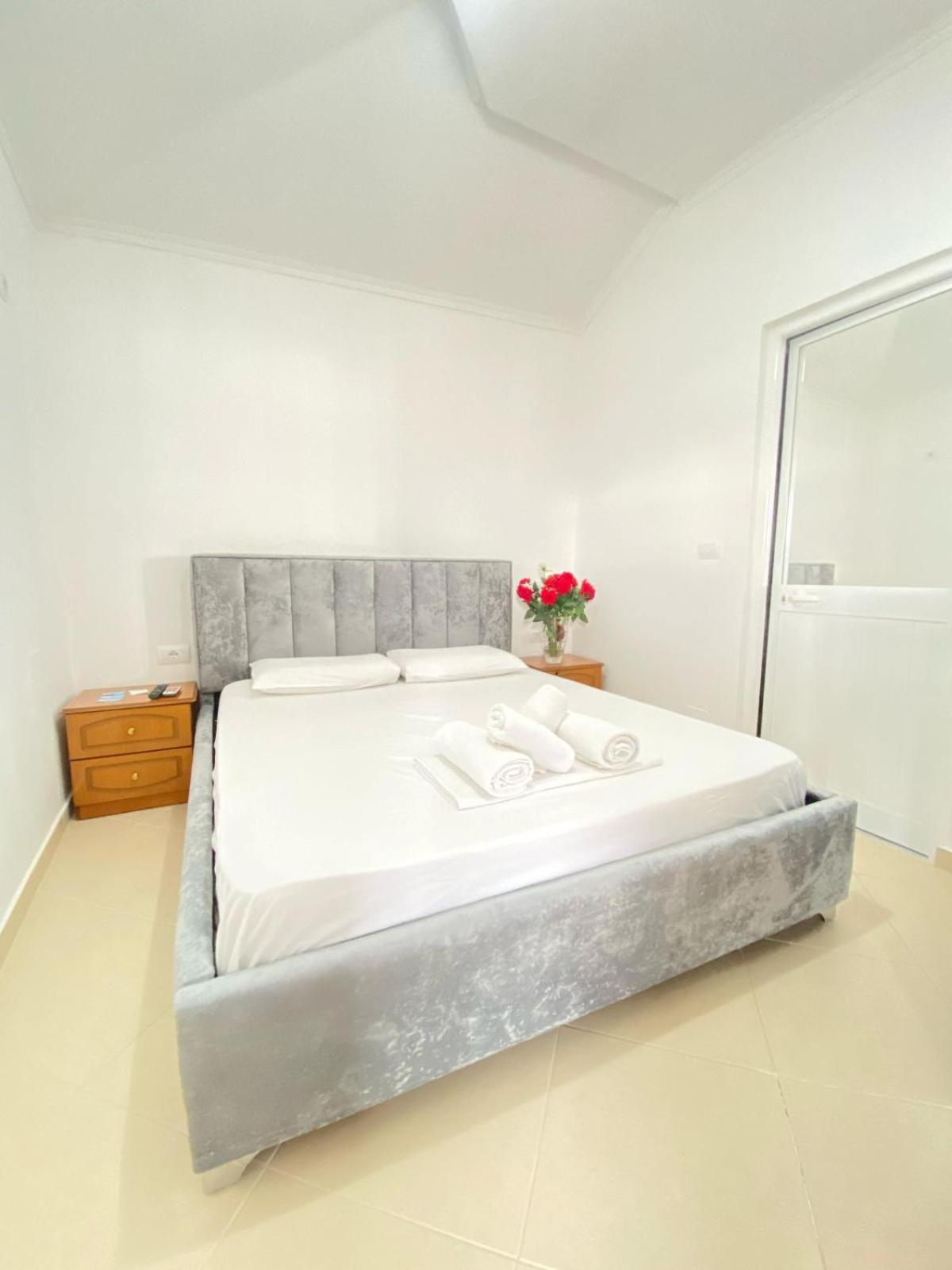 Enel Villa Sarande Exterior photo
